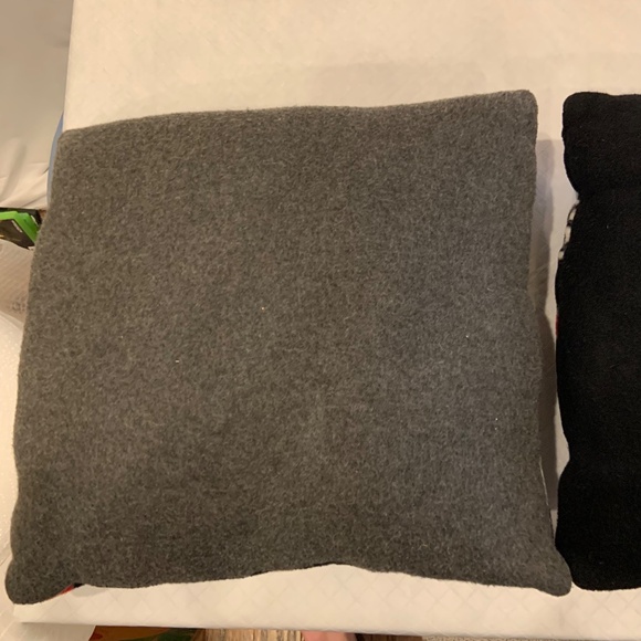 Tampa Bay Buccaneers Logo Helmet Flag Pattern Fleece Pillows Set of Two 13"x13" - Picture 9 of 15